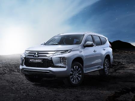 Pajero Sport Gasoline 4×4 AT