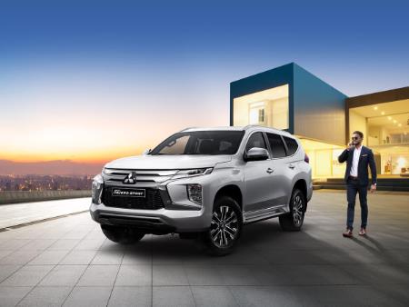 Pajero Sport Gasoline 4×4 AT Ngân hàng