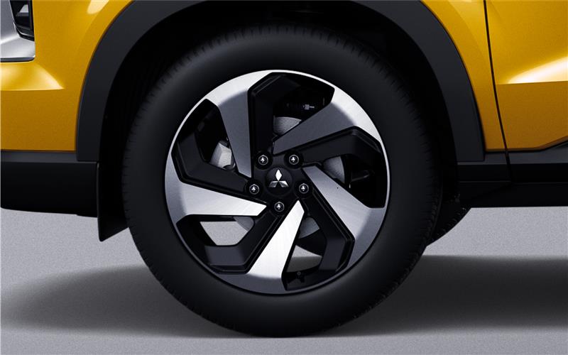 Mâm xe kích thu?c 18-inch ?