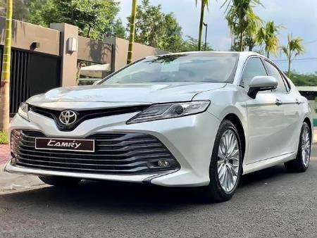 Toyota Camry 2.0G